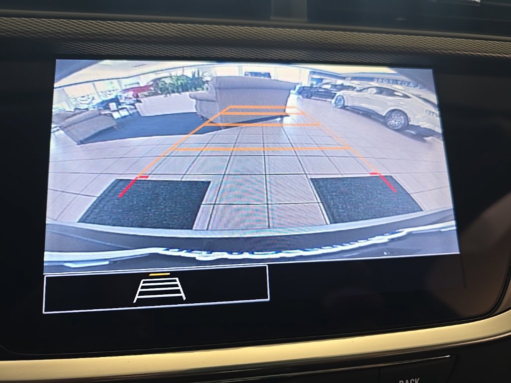 Used 2020 Buick Encore GX Select AWD/4WD image 23