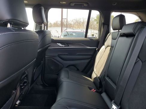 New 2026 Jeep Grand Cherokee Altitude AWD/4WD image 13