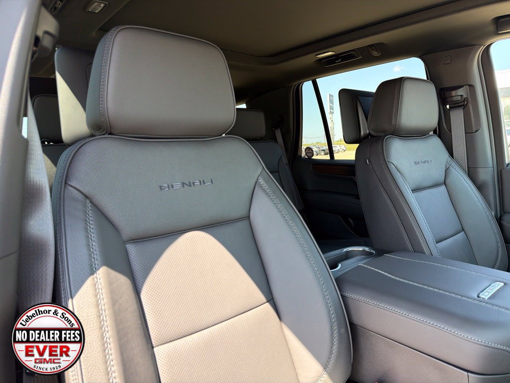 New 2026 GMC Yukon Denali w/ Denali Reserve Package AWD/4WD image 4
