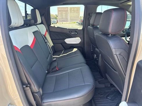 Used 2024 GMC Canyon AT4X AWD/4WD image 20