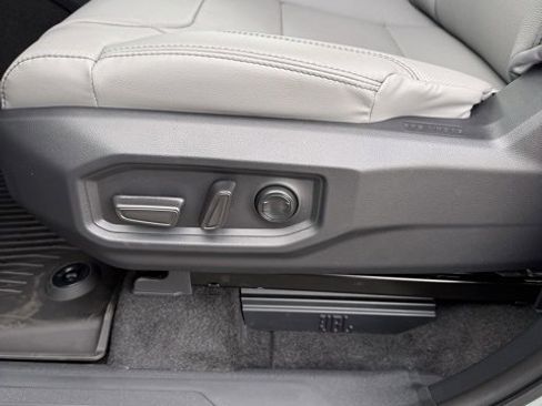 New 2026 Toyota Tundra Limited image 17