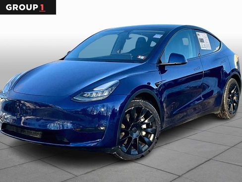 Used 2021 Tesla Model Y Long Range image 1
