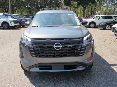New 2026 Nissan Pathfinder SL FWD image 8