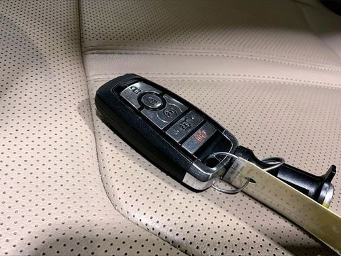 Used 2024 Ford Expedition Max Limited image 11