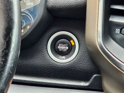 Used 2019 RAM 1500 Laramie image 14