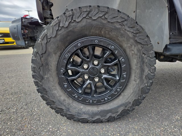 Used 2019 Jeep Wrangler Unlimited Sahara AWD/4WD image 9