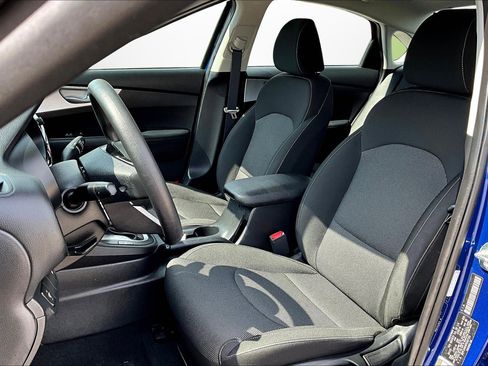 Used 2023 Kia Forte LXS image 15