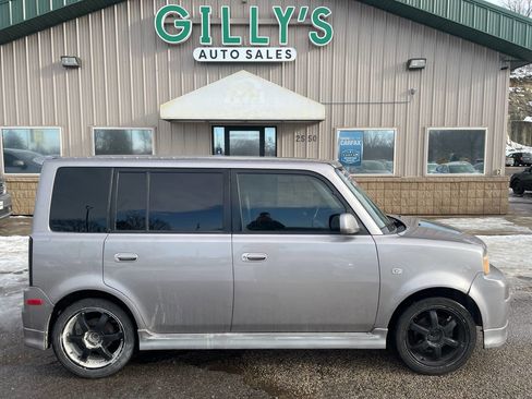 Used 2004 Scion xB Base 4dr Wagon image 1