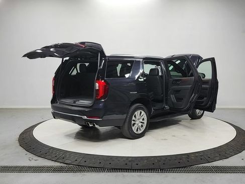 Used 2025 GMC Yukon Denali AWD/4WD image 16