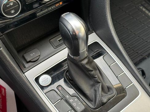 Used 2020 Volkswagen Passat 2.0T R-Line image 26