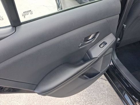 Used 2024 Nissan Sentra SV FWD image 9