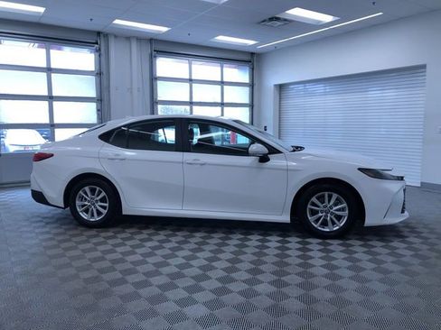 Used 2025 Toyota Camry LE image 36