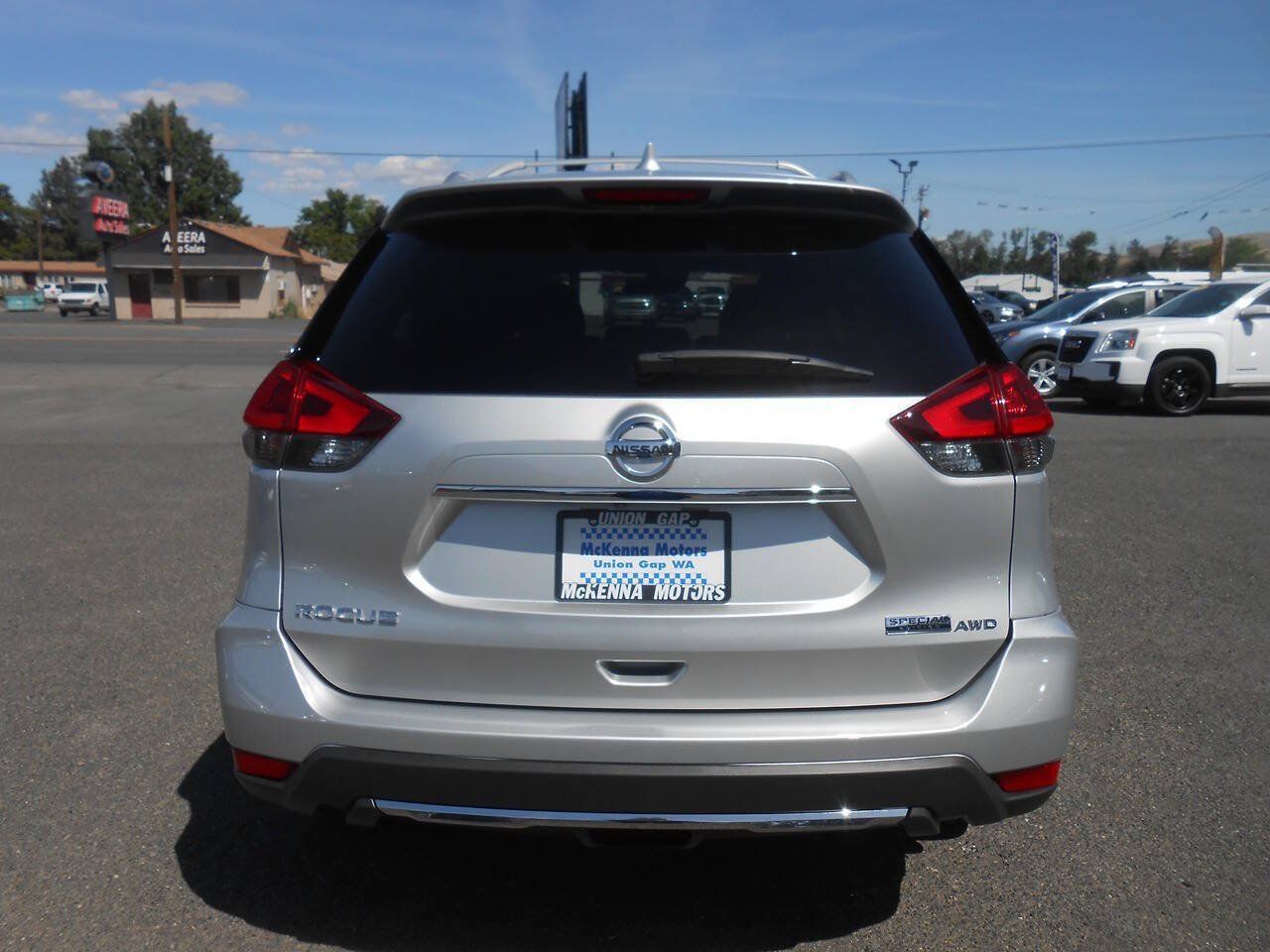 Used 2020 Nissan Rogue S w/ Special Edition Package AWD/4WD image 8