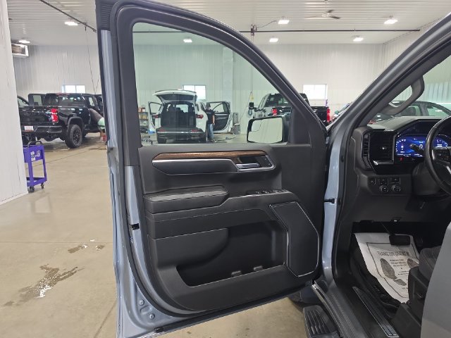 Used 2023 Chevrolet Silverado 1500 RST AWD/4WD image 23