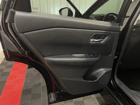 Used 2025 Nissan Rogue SV FWD image 36