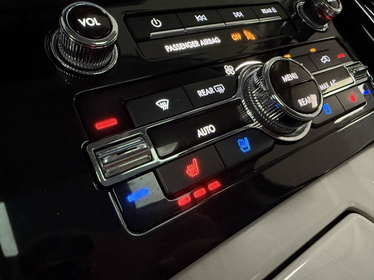 Used 2018 Lincoln Navigator Black Label AWD/4WD image 21