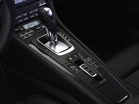 Used 2019 Porsche 911 Turbo image 31