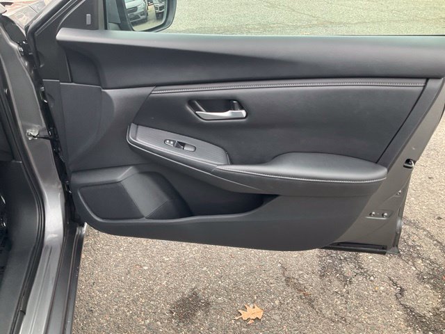 Used 2024 Nissan Sentra SV FWD image 12