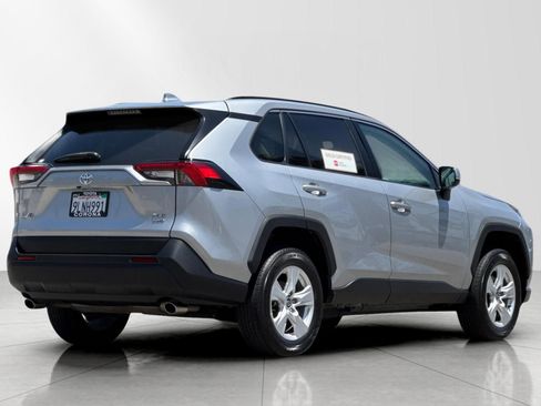 Used 2021 Toyota RAV4 XLE w/ Carpet Mat Package (TMS) AWD/4WD image 4