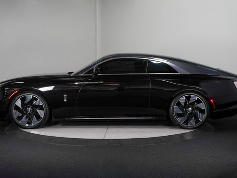 Used 2024 Rolls-Royce Spectre w/ Spectre Launch Package AWD/4WD image 7