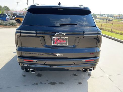 Used 2024 Chevrolet Traverse RS image 8