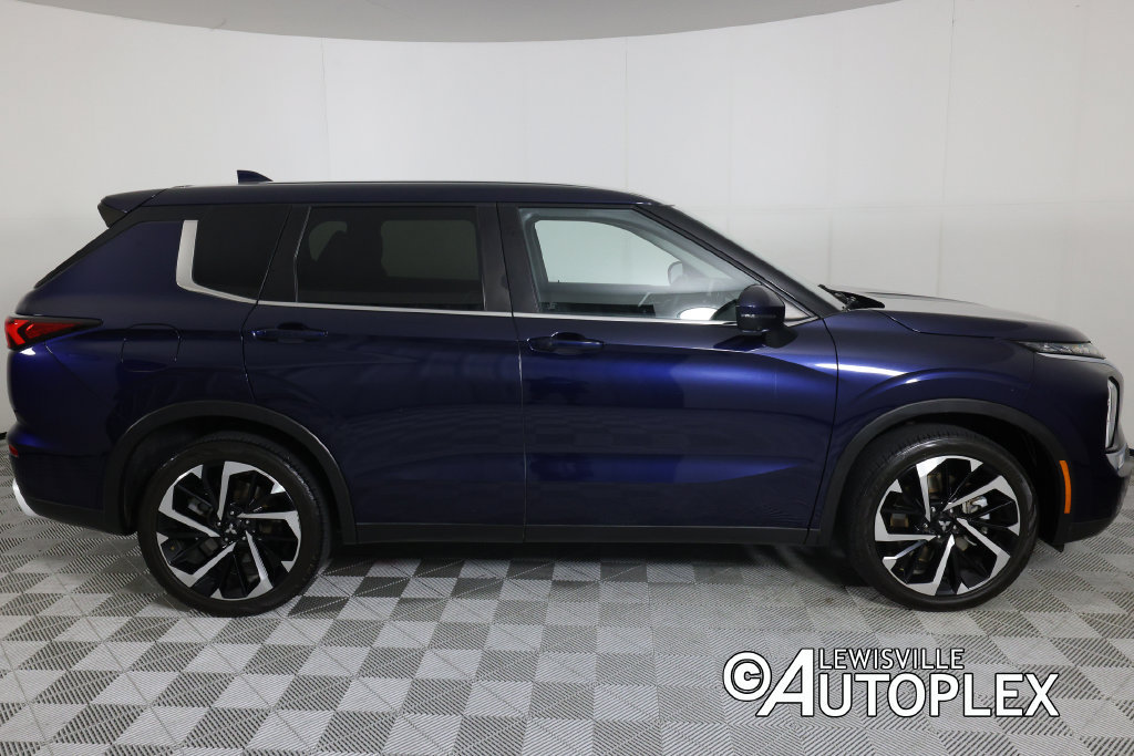 Used 2023 Mitsubishi Outlander SE FWD image 4