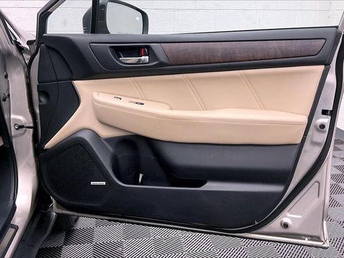 Used 2019 Subaru Outback 3.6R Limited image 25