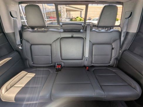 Used 2019 GMC Sierra 1500 SLT w/ SLT Premium Plus Package AWD/4WD image 23