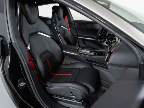 Used 2024 Ferrari Purosangue AWD/4WD image 39