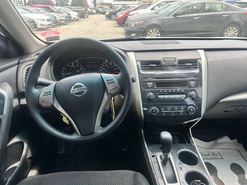 Used 2014 Nissan Altima 2.5 S FWD image 4