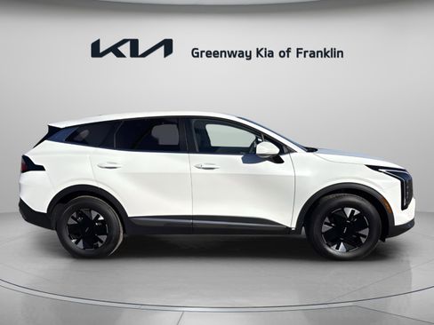 New 2026 Kia Sportage LX image 8