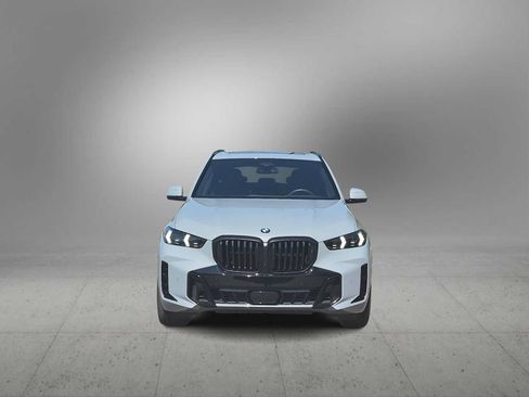 Used 2026 BMW X5 xDrive40i w/ M Sport Package AWD/4WD image 3