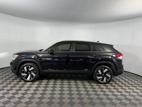 Used 2025 Volkswagen Atlas Cross Sport SE FWD image 10