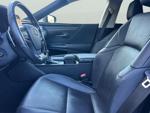 Used 2019 Lexus ES 300h w/ Premium Package FWD image 14