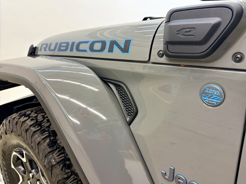 Used 2021 Jeep Wrangler Unlimited Rubicon 4xe AWD/4WD image 14