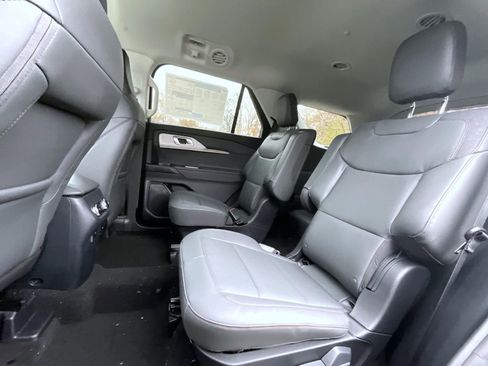 New 2026 Ford Explorer Active w/ Active Comfort Package image 11