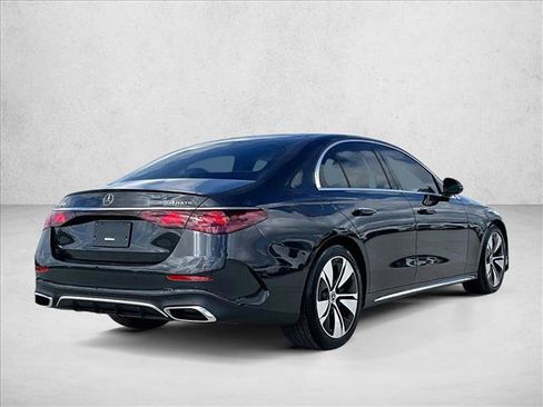 Used 2026 Mercedes-Benz E 450 4MATIC Sedan image 2