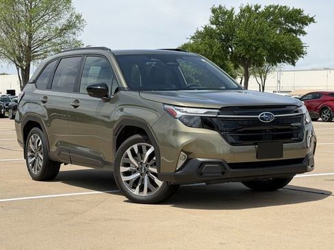 Used 2025 Subaru Forester Touring image 2