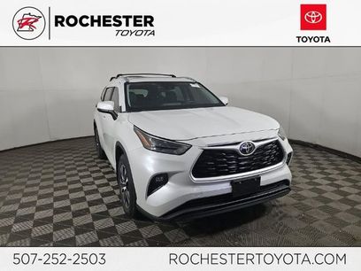Used 2023 Toyota Highlander XLE