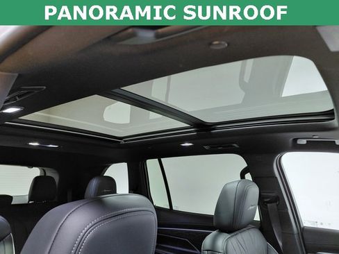 Certified 2025 Buick Enclave Avenir w/ Super Cruise Package image 4