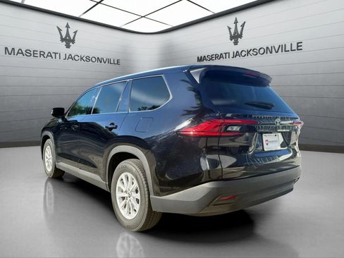 Used 2024 Toyota Grand Highlander XLE image 10