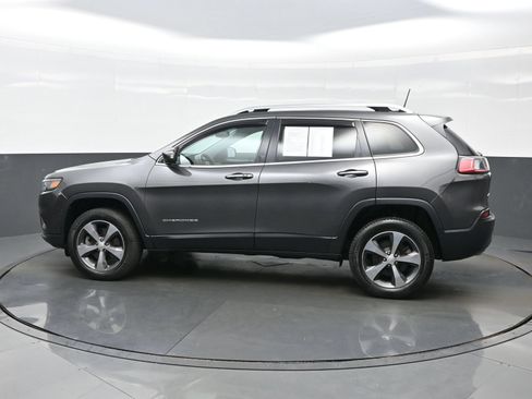 Used 2019 Jeep Cherokee Limited w/ Trailer Tow Group AWD/4WD image 4