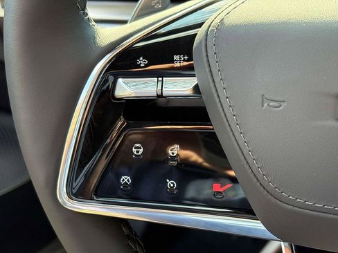 New 2026 Cadillac Lyriq V image 24