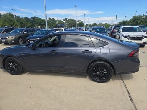 Used 2025 Honda Accord SE image 5