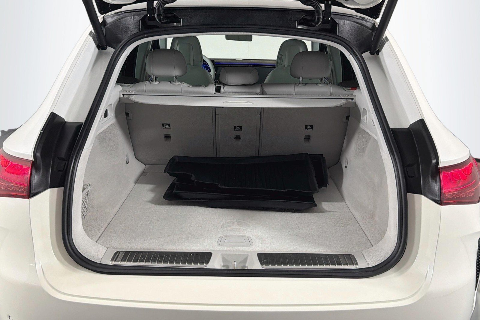 Certified 2023 Mercedes-Benz EQE 350+ 4MATIC SUV image 25