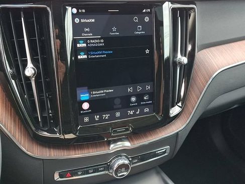 Certified 2023 Volvo XC60 B5 Plus w/ Climate Package AWD/4WD image 17