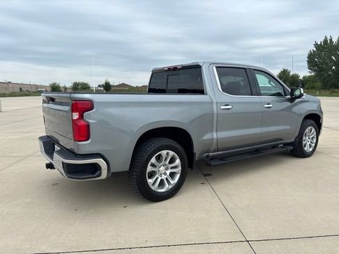 Used 2025 Chevrolet Silverado 1500 LTZ AWD/4WD image 41