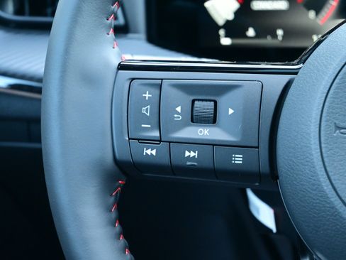 New 2025 Nissan Kicks SR w/ SR Premium Package image 21