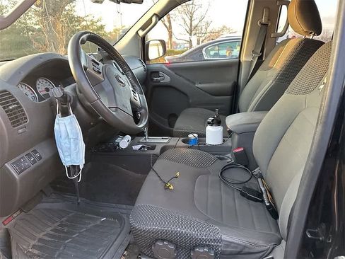 Used 2016 Nissan Frontier PRO-4X image 7