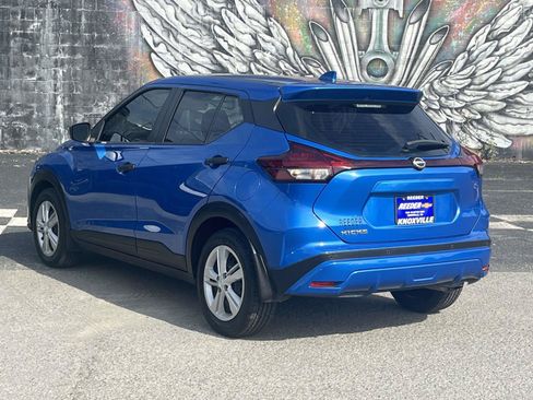 Used 2022 Nissan Kicks S w/ Interior Electronics Package FWD image 5